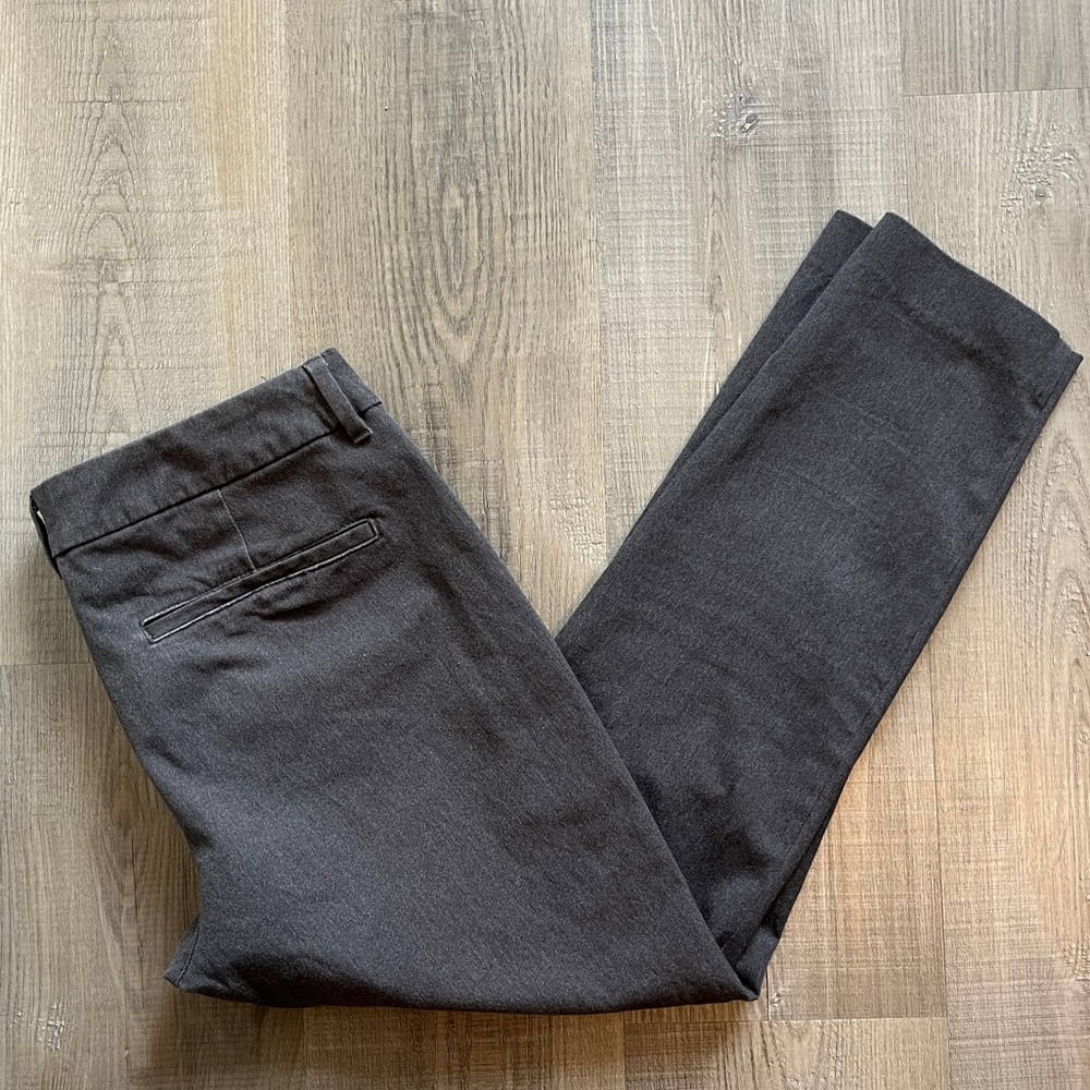 Old Navy Heather Grey Cropped Pixie Pants